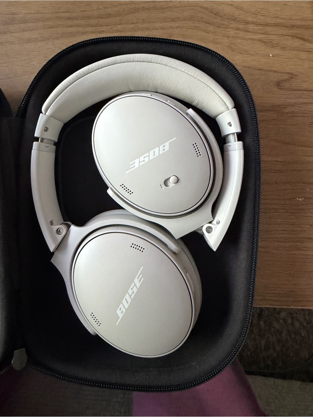 Like Brand New Bose QC 45 Headset Used Once